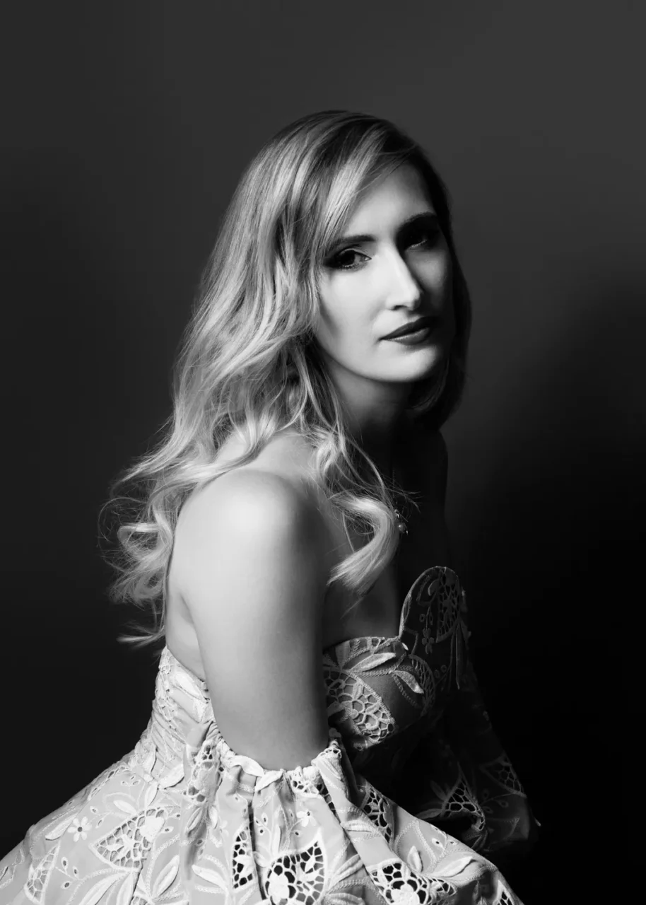 2bfe6eb0-2959-4c5e-9964-874f63e6aa9f_1071x1500-914x1280 Breaking Silence: A Tale of Strength and Justice